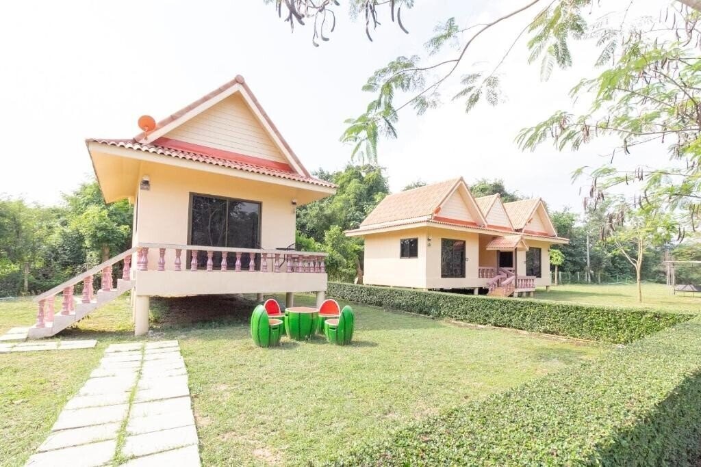 Hotel Oyo 75359 Thaiburi Thara Resort 2*