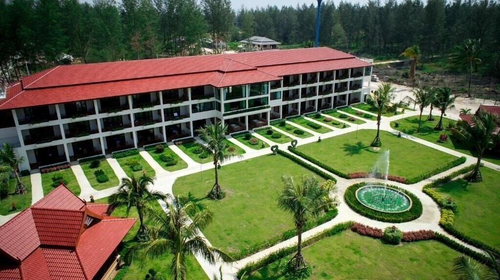 Hotel The Sunset Beach Resort 3*