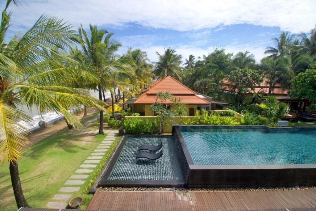 Hotel Chong Fah Beach Resort 4*