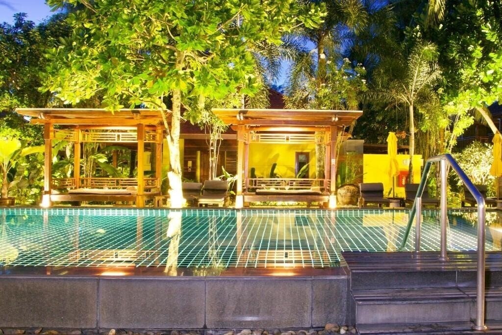 Obraz Chong Fah Beach Resort 4*