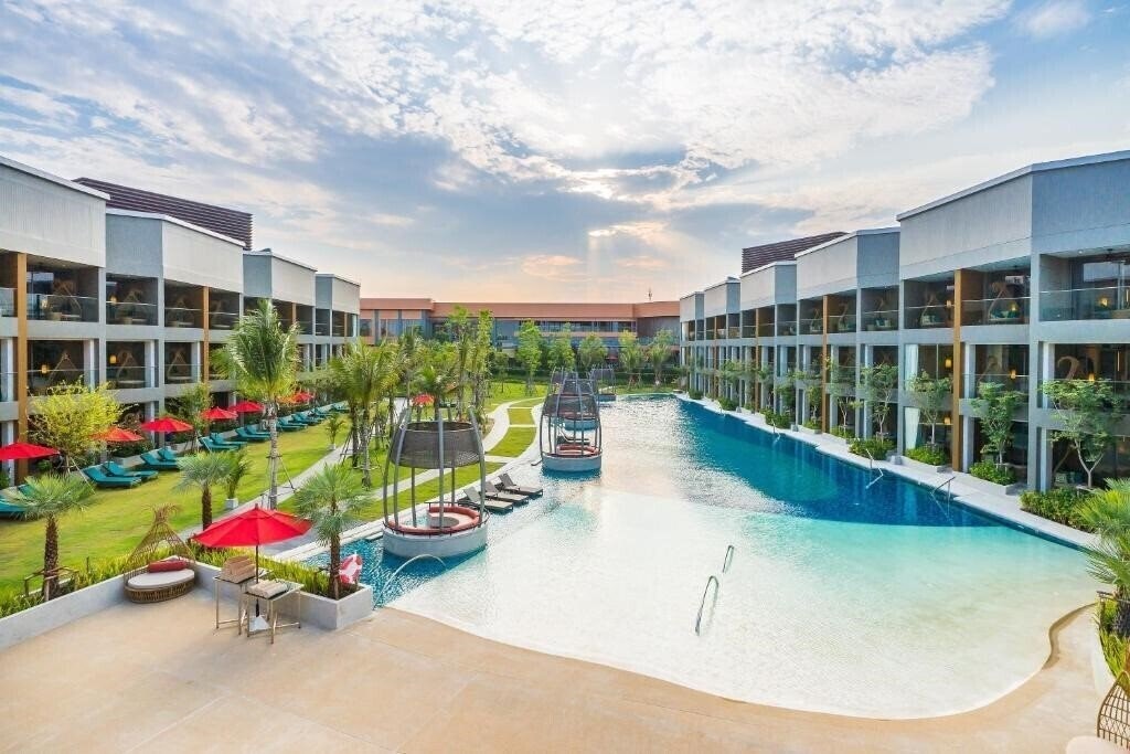 Готель Avani Hua Hin Resort & Villas 5*