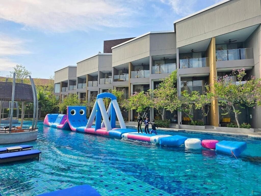 Фото Avani Hua Hin Resort & Villas 5*