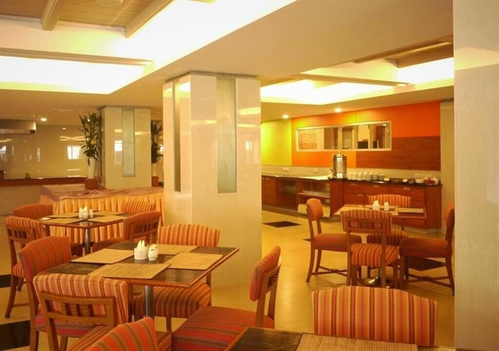 Фотографія Long Beach Cha-Am Hotel 3*