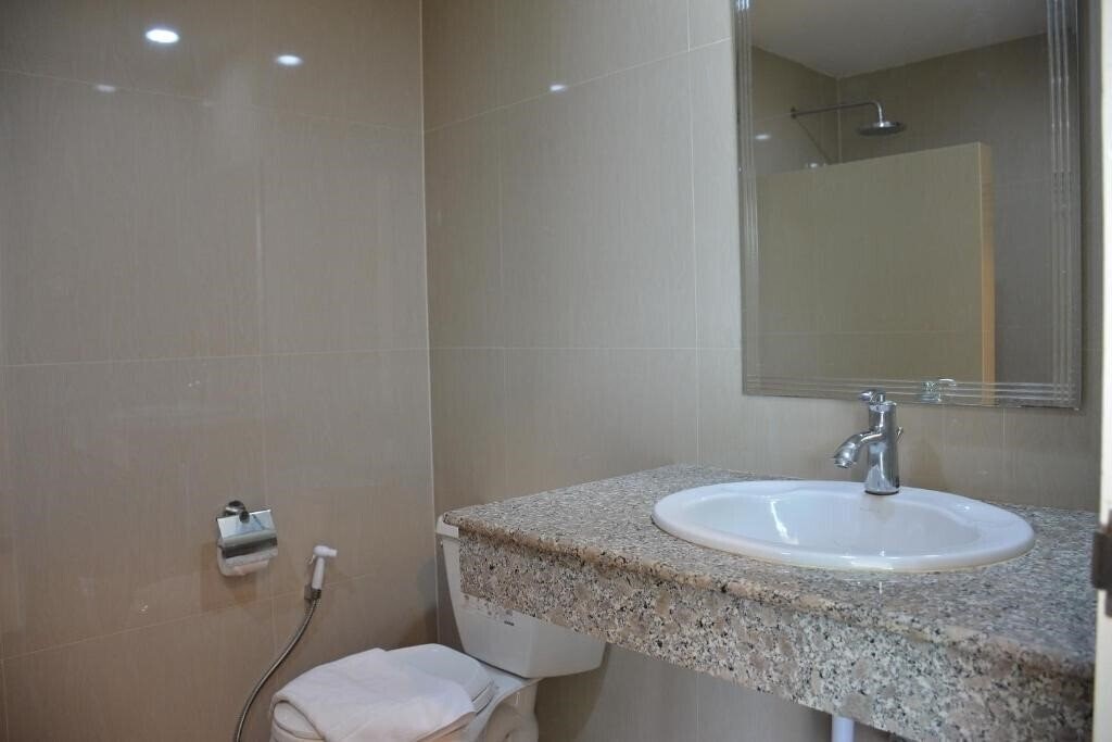 Zdjęcie The Base Hua Hin 3*