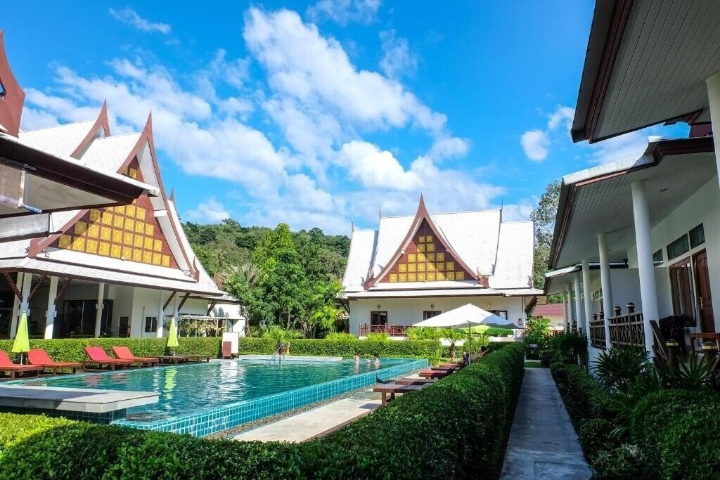 Hotel Bhu Tarn Koh Chang Resort & Spa 4*