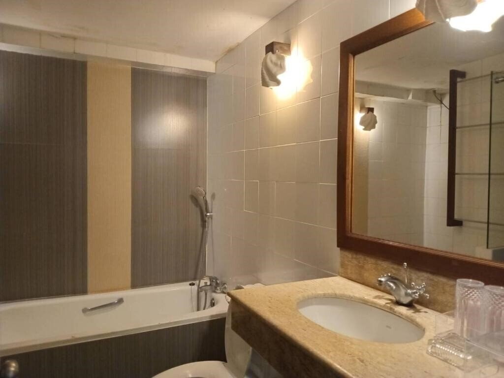 Zdjęcia Bhumiyama Beach Resort 4*