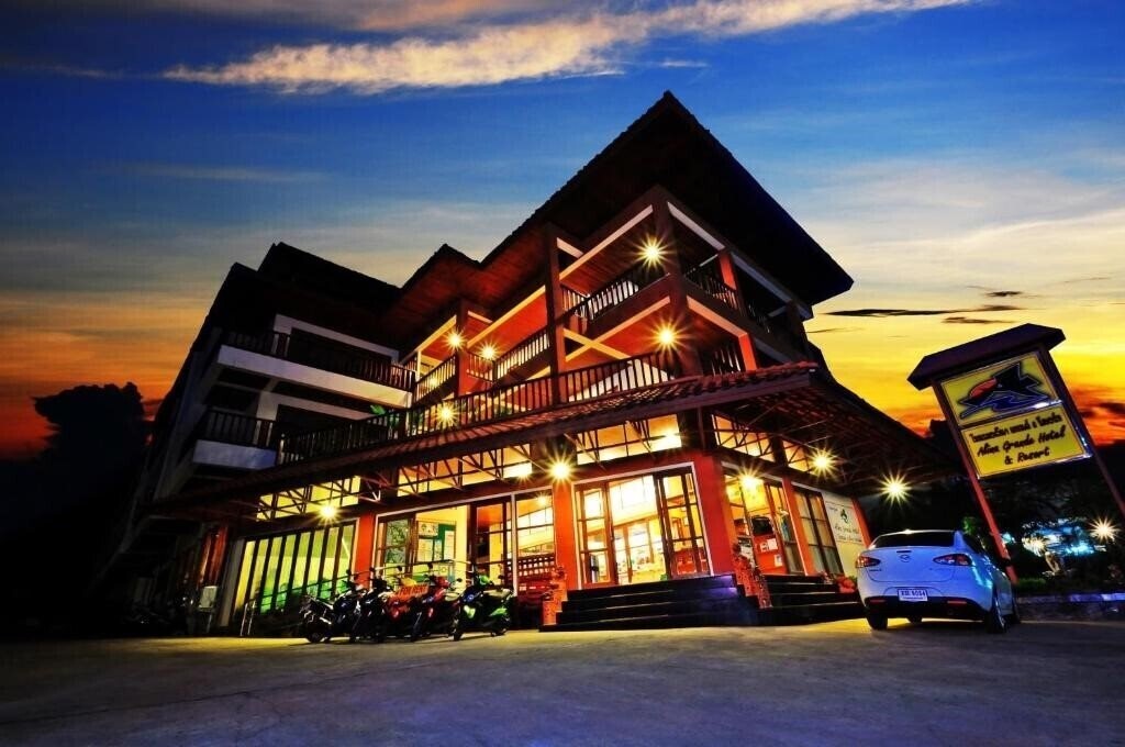 Готель Alina Grande Hotel & Resort 3*