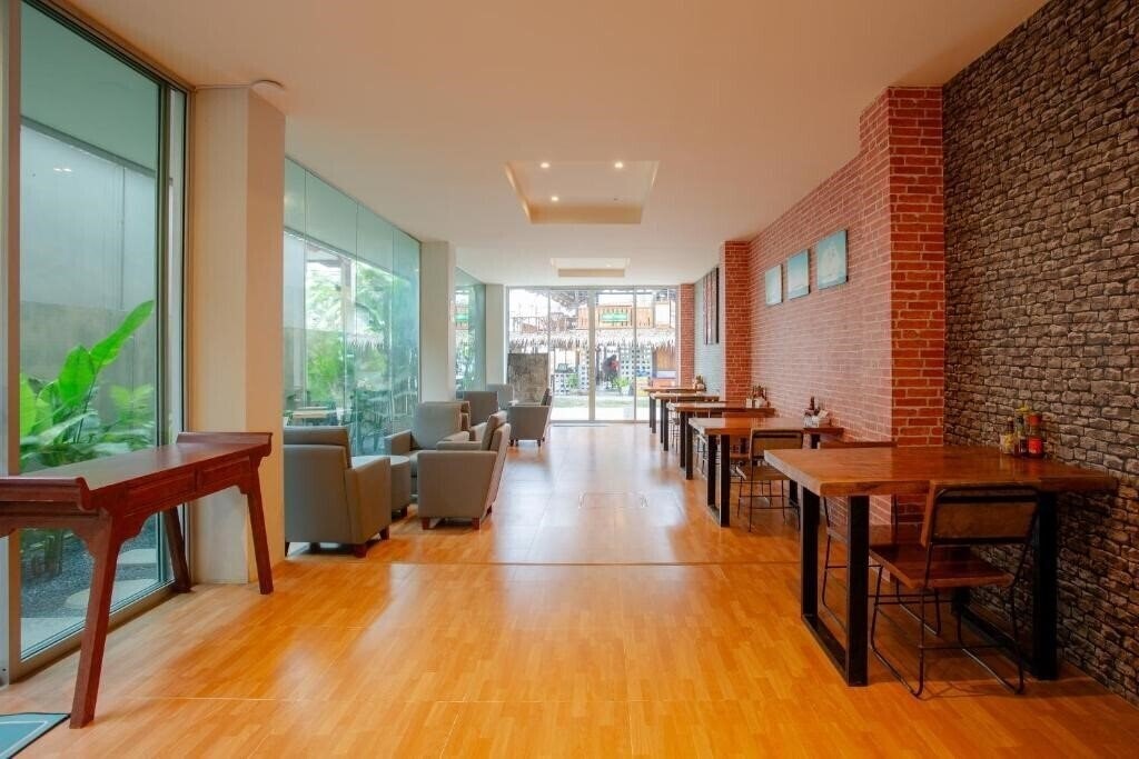 Фотографія The Wings Hotel 3*