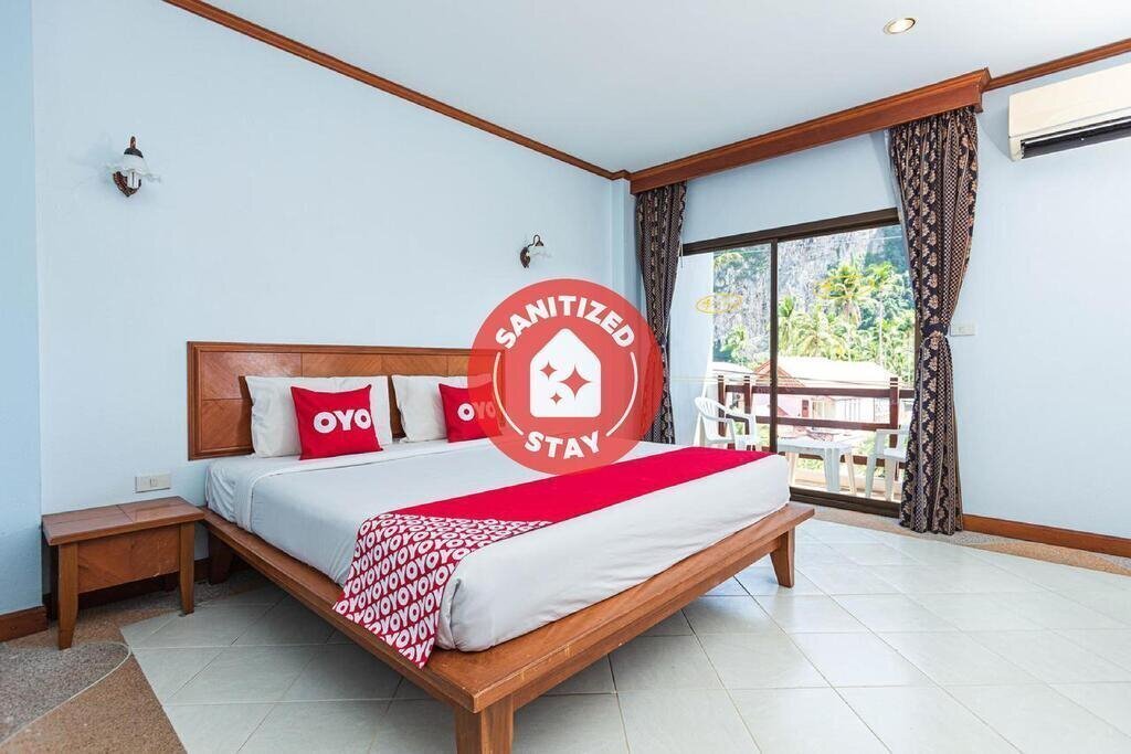 Отель Aonang President Hotel 3*