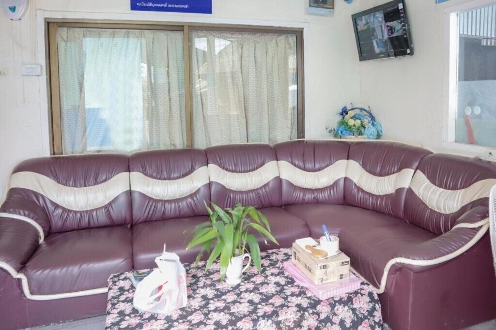 Фотографія Oyo 681 Paradise Hotel 2*