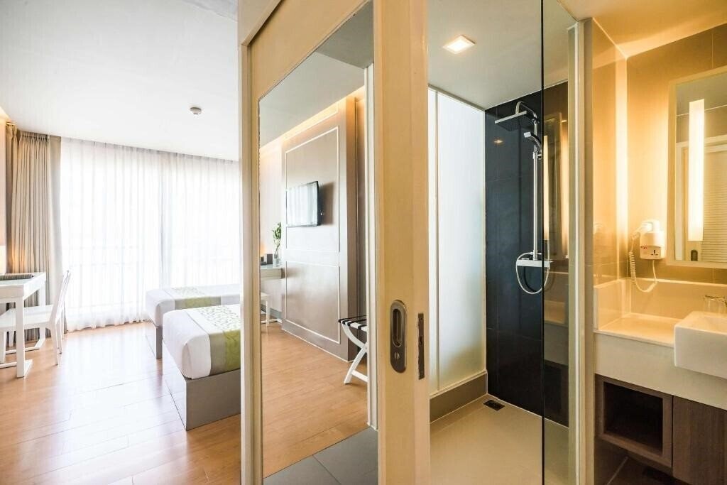 Zdjęcie Best Western Patong Beach 3*