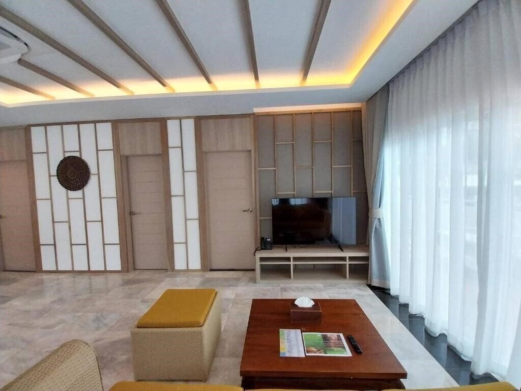 Zdjęcie Phunawa Resort Phuket Karon Beach SHA Plus (ex. Phunawa Resort, Karon Sovereign All Suites Resort, Dewa Karon Beach Phuket) 4*