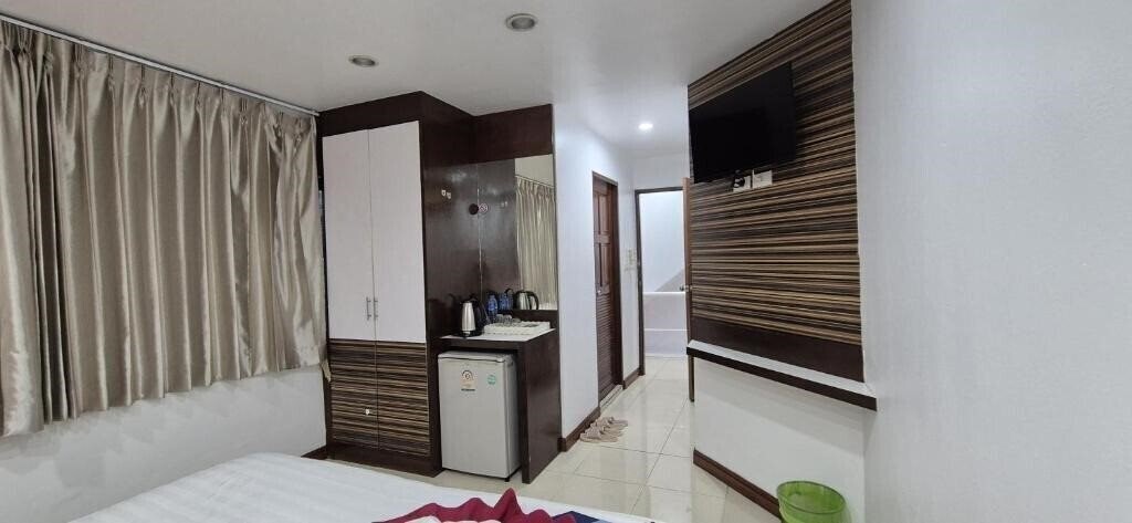 Фото Patong Max Value Hotel 3*