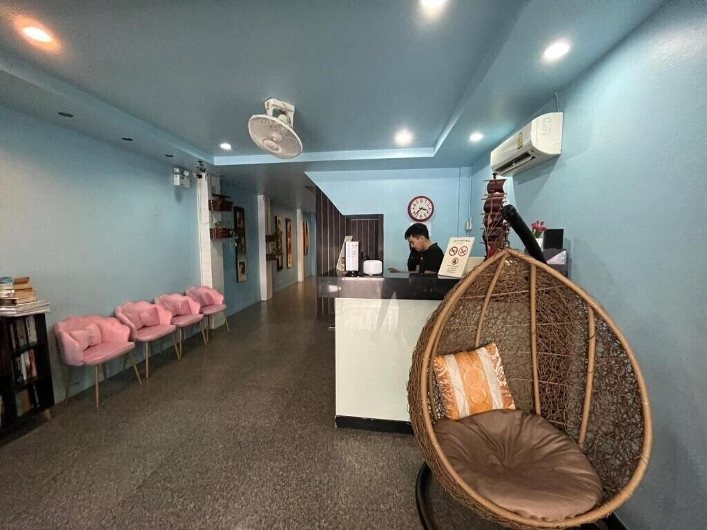 Картинка Armoni Patong Beach Hotel By Andacura (ex. Icheck Inn Patong) 3*