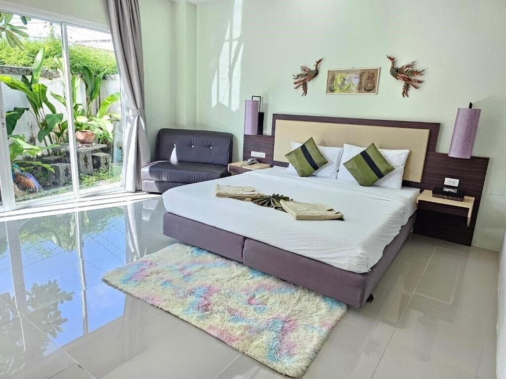 Hotel Am Surin Place 3*