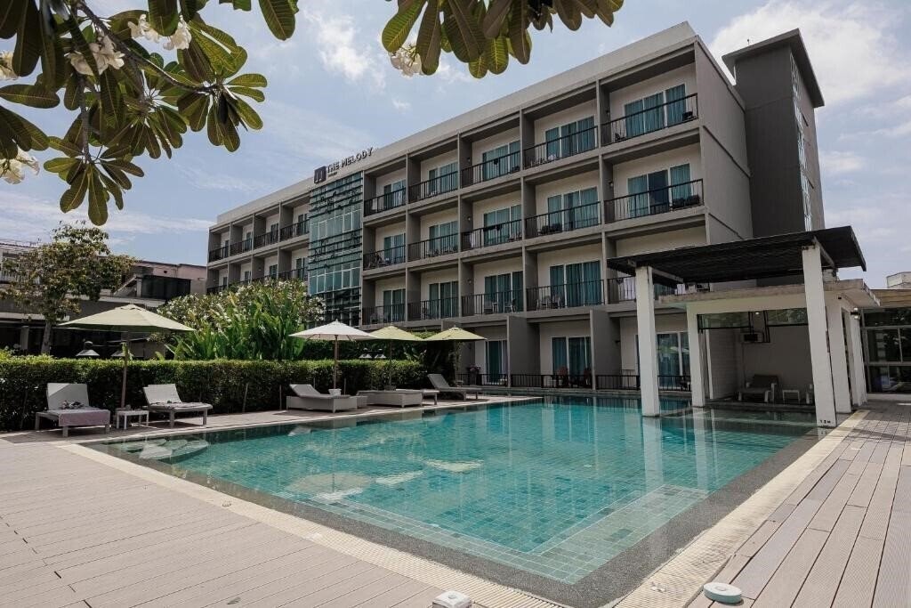 Готель The Melody Phuket 4*