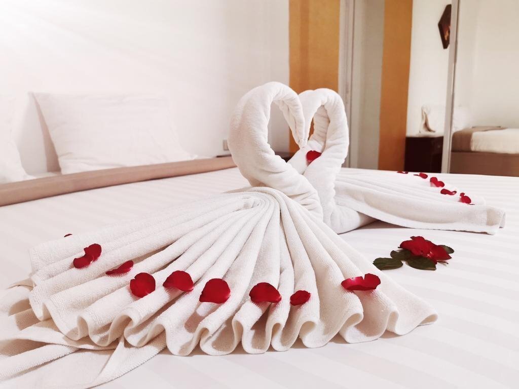 Отель Golden House Hotel 2*