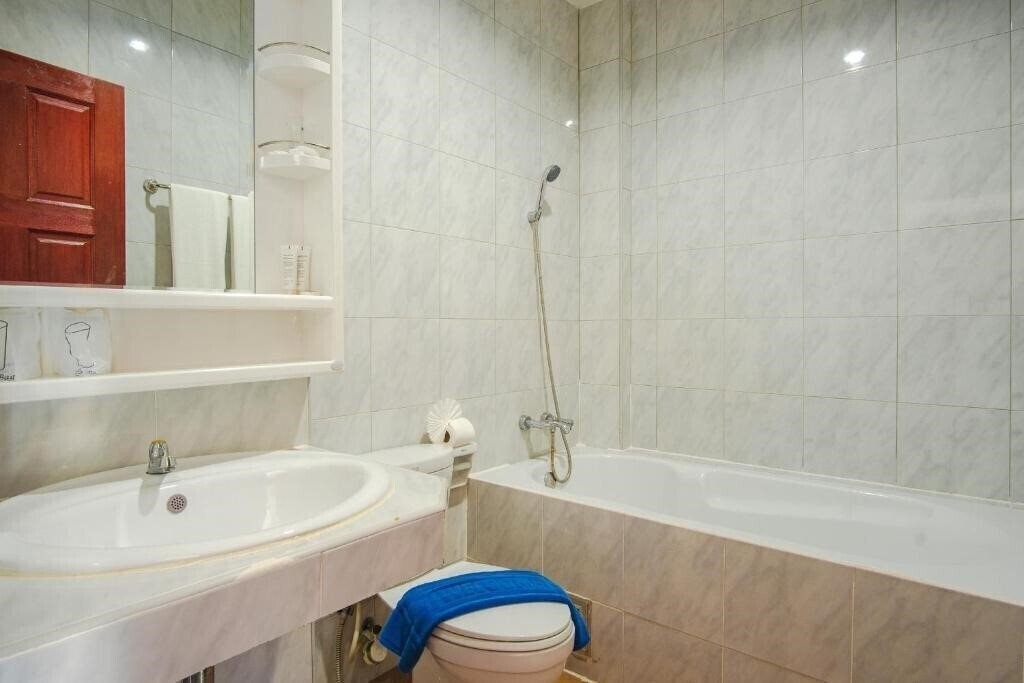 Zdjęcie ART MANSION (EX.MAYA PATONG RESIDENCE) 3*