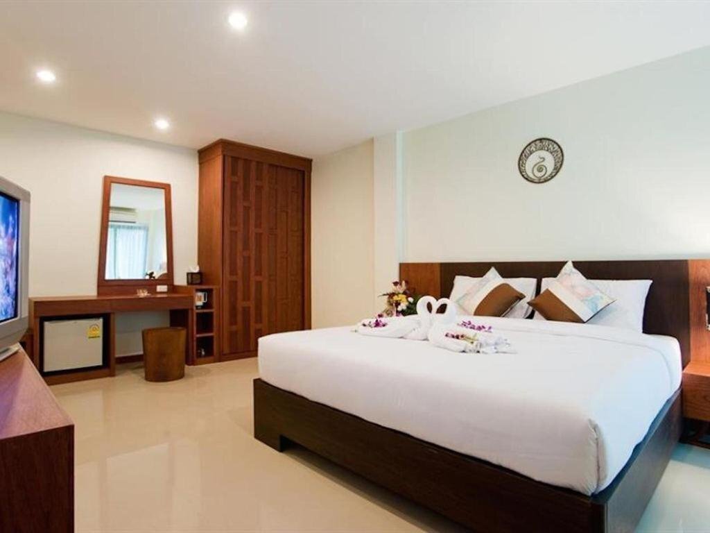Zdjęcie Deva Patong Suites Hotel 3*