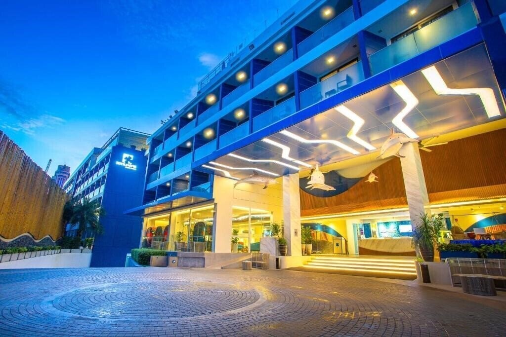 Фотография Surf Hotel Patong (ex. Hotel Clover Patong Phuket) 4*