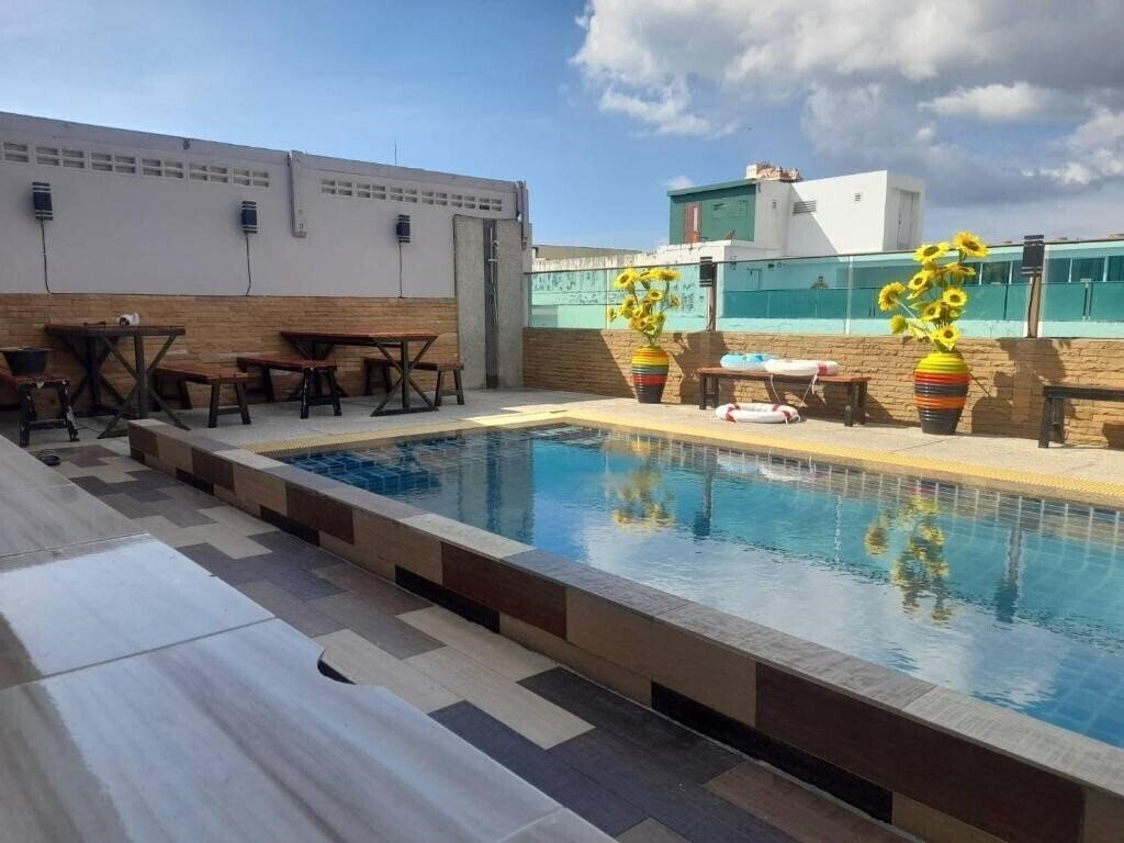 Hotel Expat Hotel Patong Center 3*