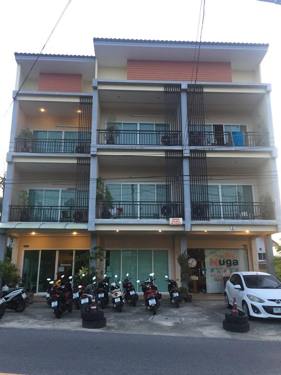 Готель Huga Place 3*