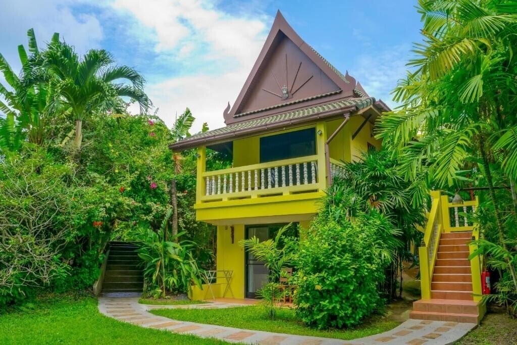 Hotel Chez Charly Bungalow 3*