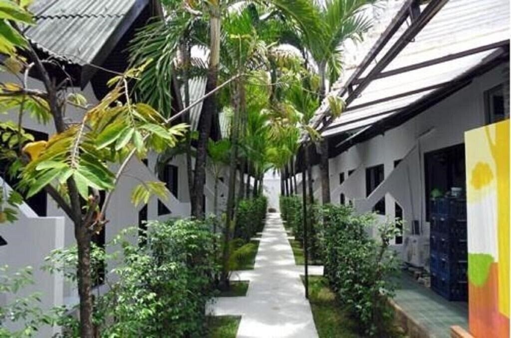 Картинка Hacienda Phuket 2*