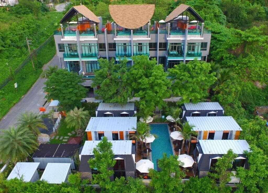Hotel Bukit Pool Villas 4*