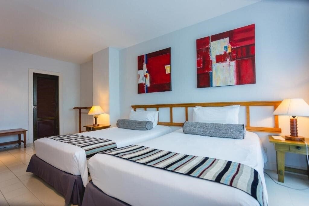 Zdjęcia Central Waterfront Suites 4*