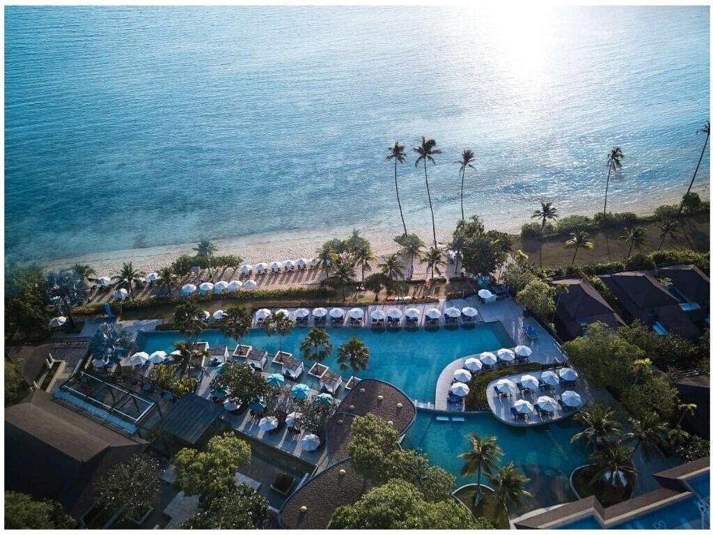 Отель Panwa Beach Resort Phuket (ex. Novotel Beach Resort Panwa) 4*