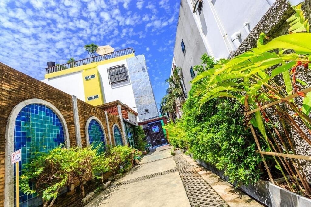 Фотографія 7q Patong Beach Hotel 3*