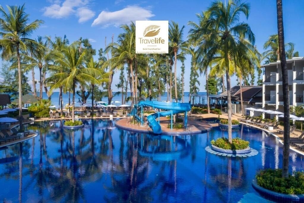 Отель Sunwing Resort Bangtao Beach 4*