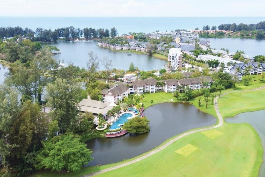 Hotel Laguna Holiday Club Phuket Resort 4*