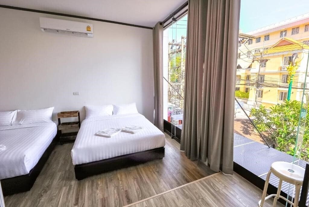 Zdjęcia Glur Phuket Patong Beach 3*