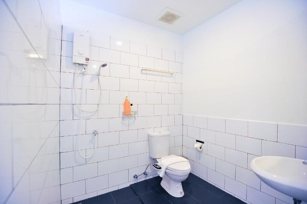 Zdjęcie Glur Phuket Patong Beach 3*