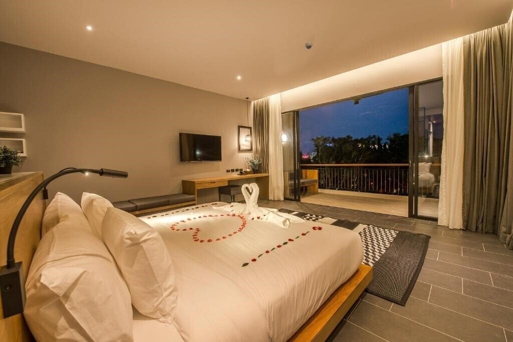 Obraz The Gallery Hotel Naiharn 3*