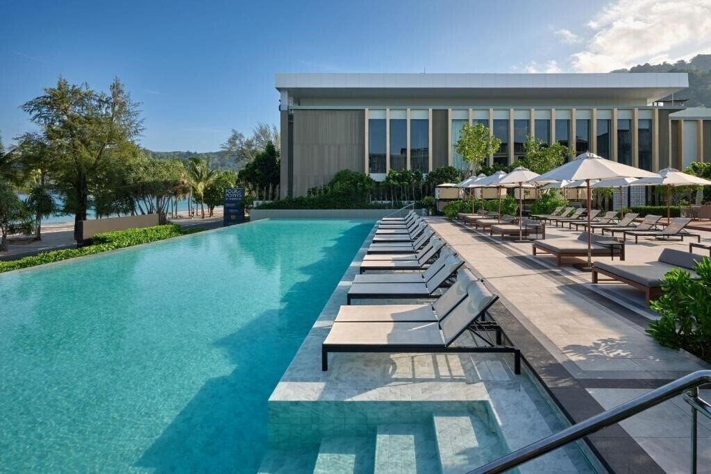 Hotel Four Point By Sheraton Phuket Patong Beach Resort 4*