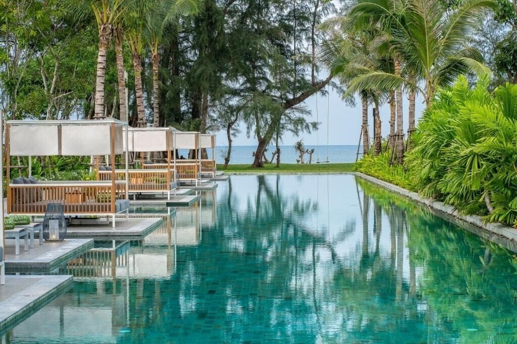 Готель Melia Phuket Mai Khao 5*