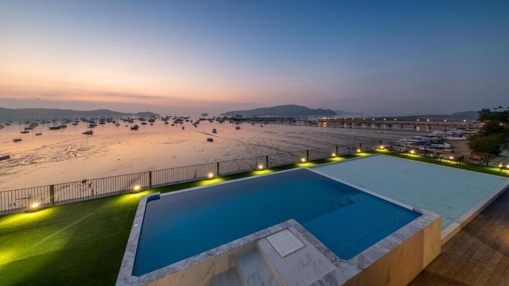 Hotel Arch 39 Beach Front Phuket 3*