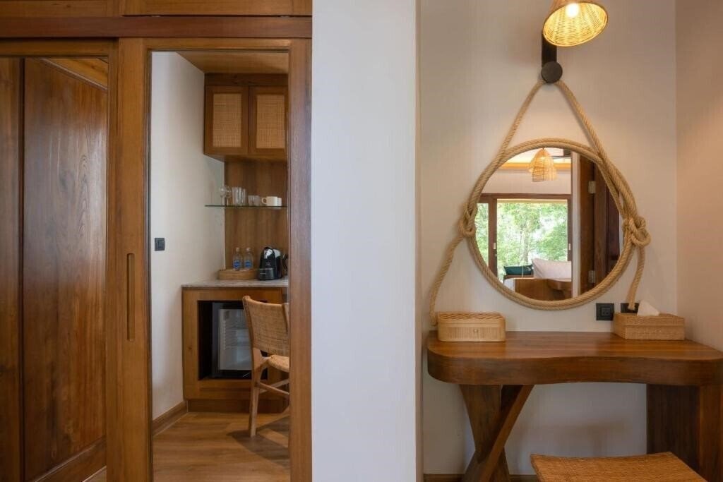 Зображення Sinae Phuket Luxury HotelSai Lounge and Wine 5*