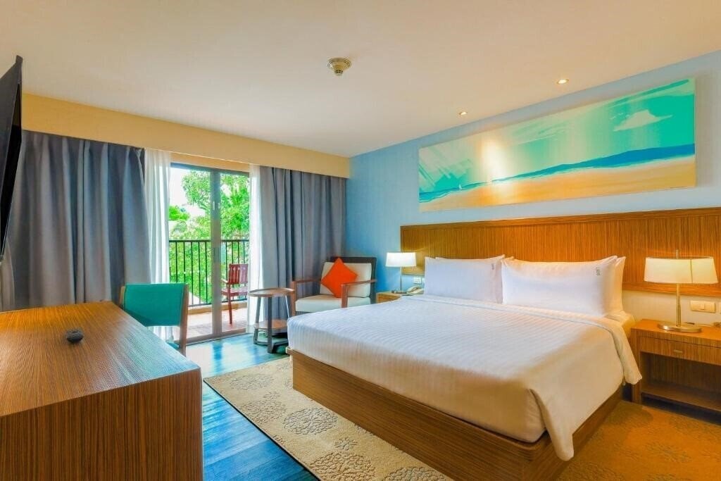 Obraz Holiday Inn Resort Phuket Surin Beach 4*
