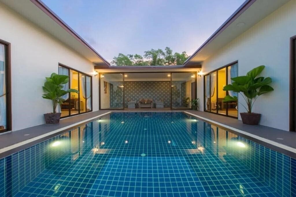Hotel The Casita Phuket 4*