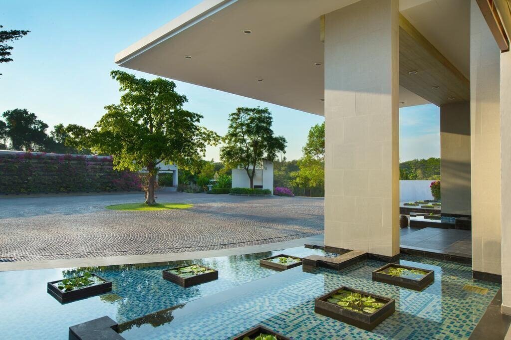 Zdjęcie Le Meridien Phuket Mai Khao Beach Resort (ex. Holiday Inn Resort Phuket Mai Khao Beach) 4*