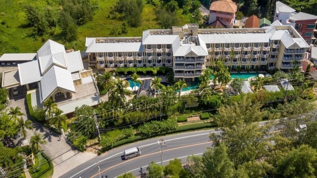 Изображение The Front Village Karon Phuket 3*