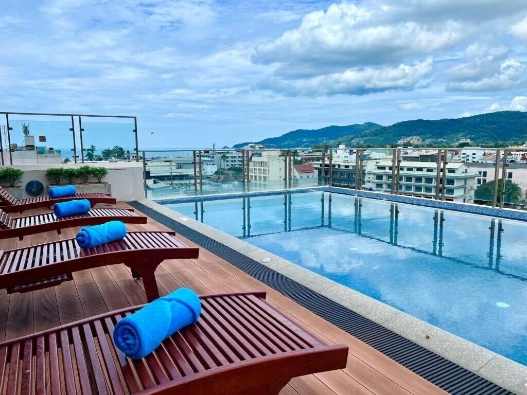 Hotel Centro One Patong 3*