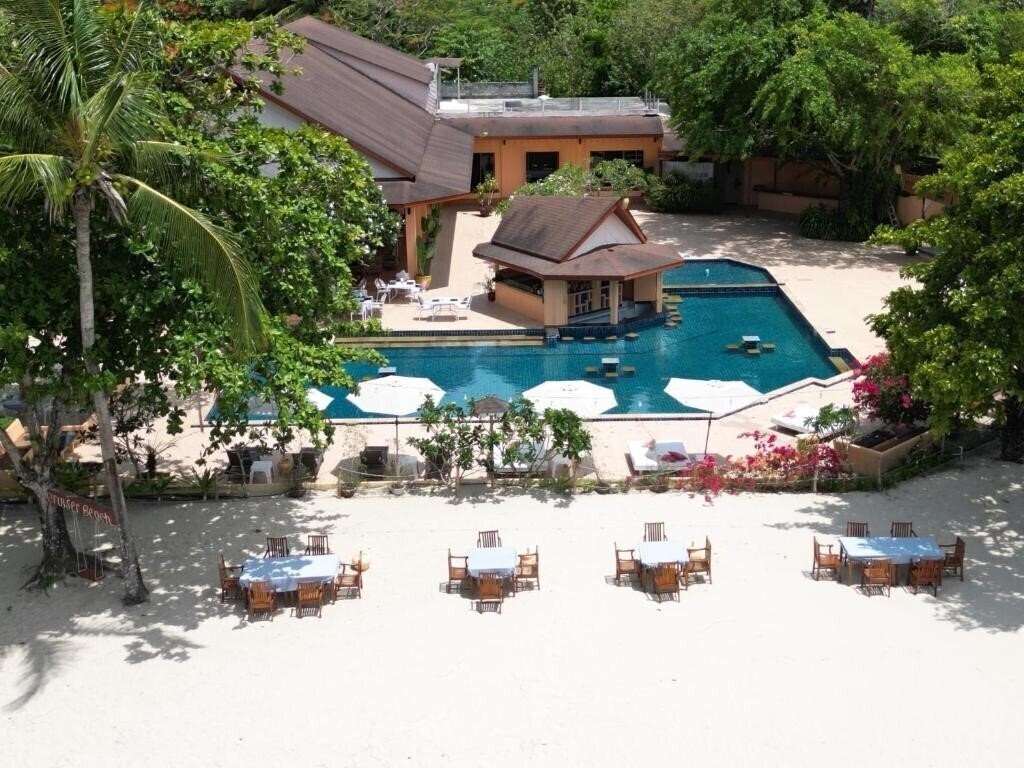 Фотография Cruiser Island Resort by Swiss-Belhotel 4*