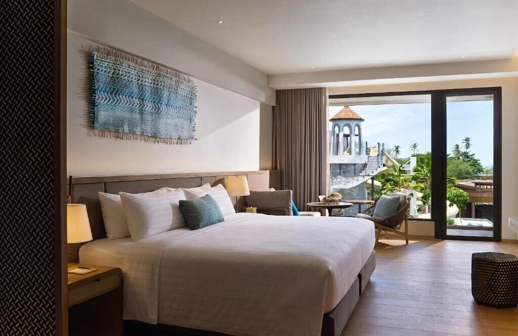 Hotel Chatrium Phuket Rawai 5*