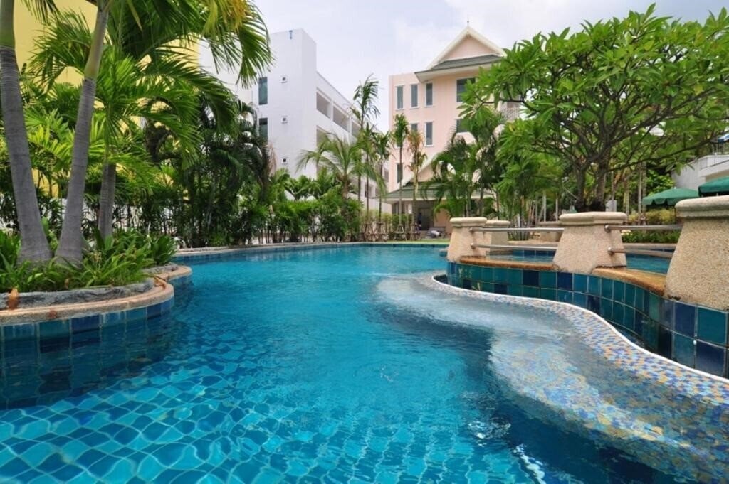 Zdjęcie Baan Karonburi 3*