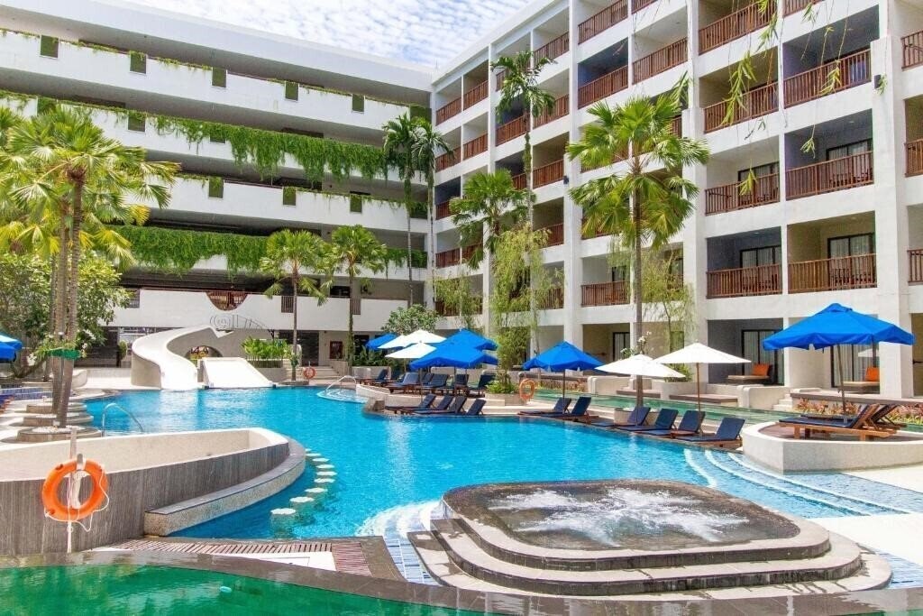 Готель Deevana Plaza Phuket (ex. Mercure Phuket Deevana) 4*